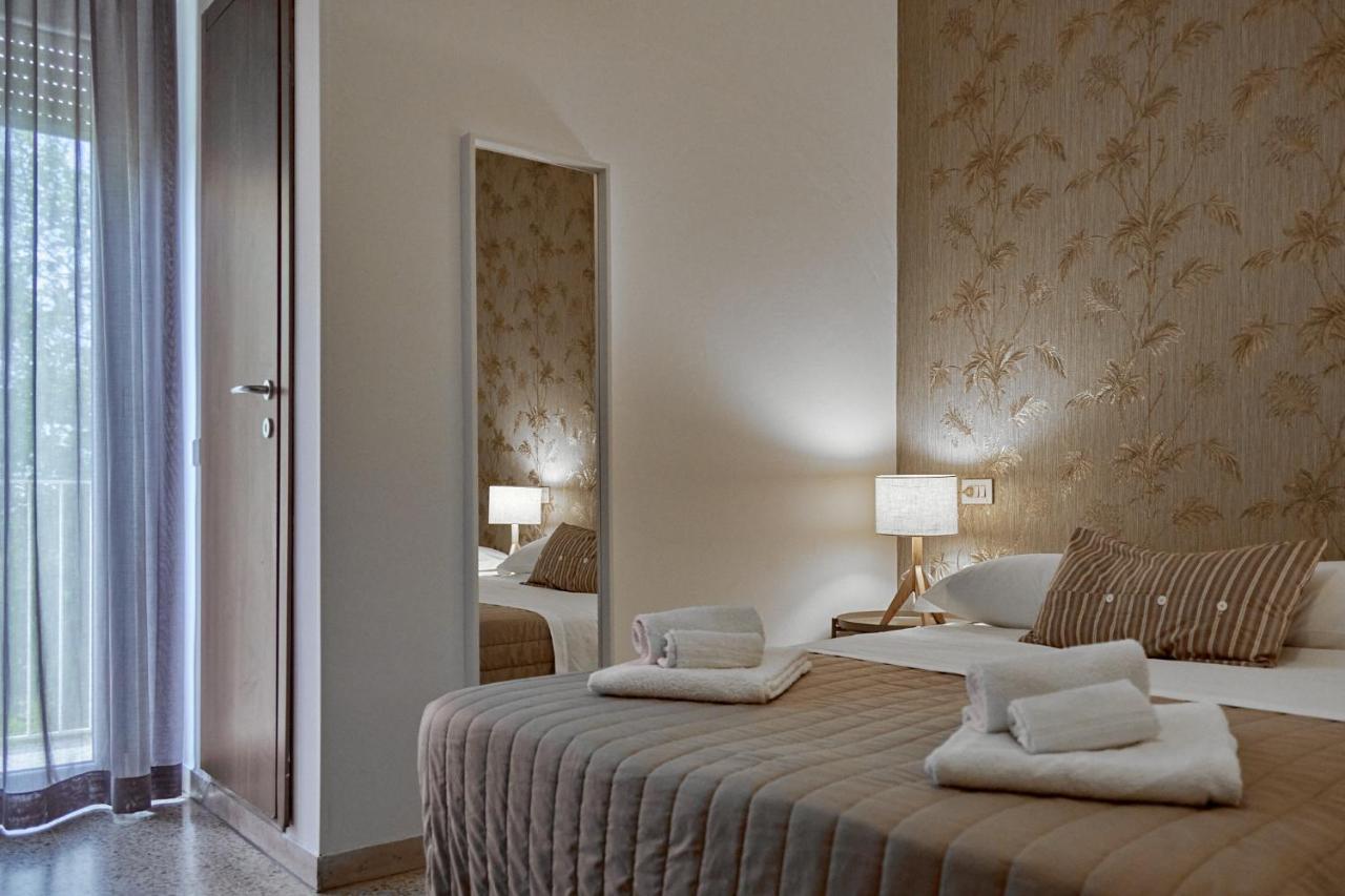 Hotel Spring Rimini Exterior photo